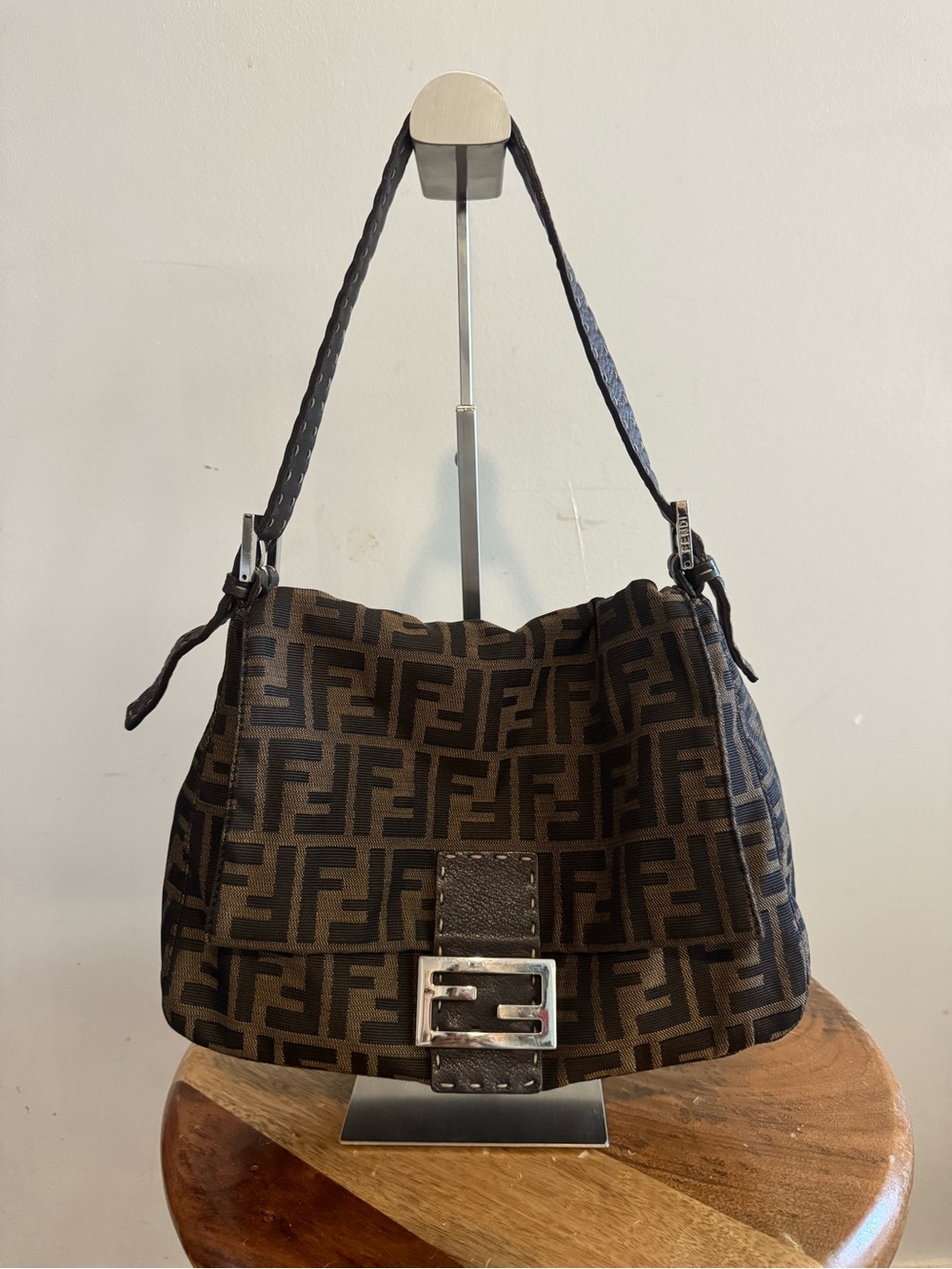 Fendi FF Mamma Baguette Seleria
